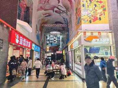 五堰丰融超市，16.5㎡，普装，租金50000元/年